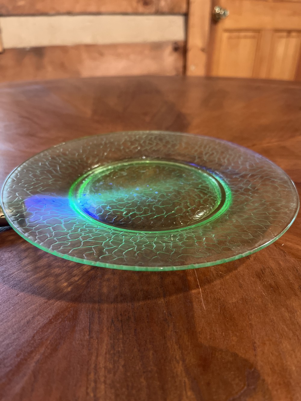 1930s L E Smith uranium glass plate