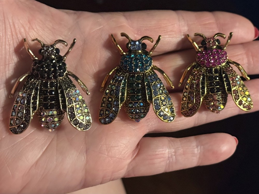 Brooch Pin - House Fly Rhinestone In Gold
