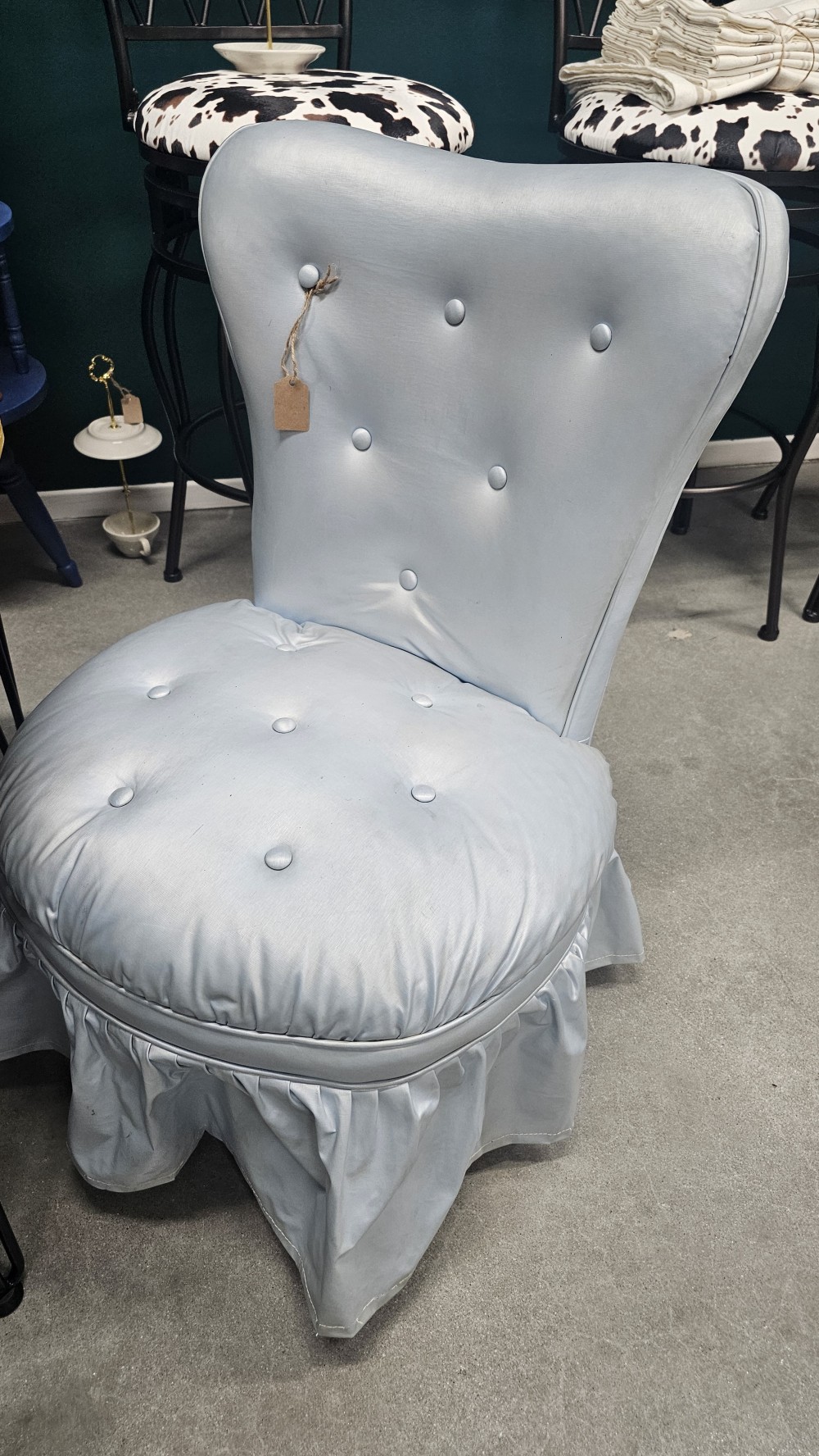 Vintage Hollywood Regency-style upholstered vanity/ boudoir chair