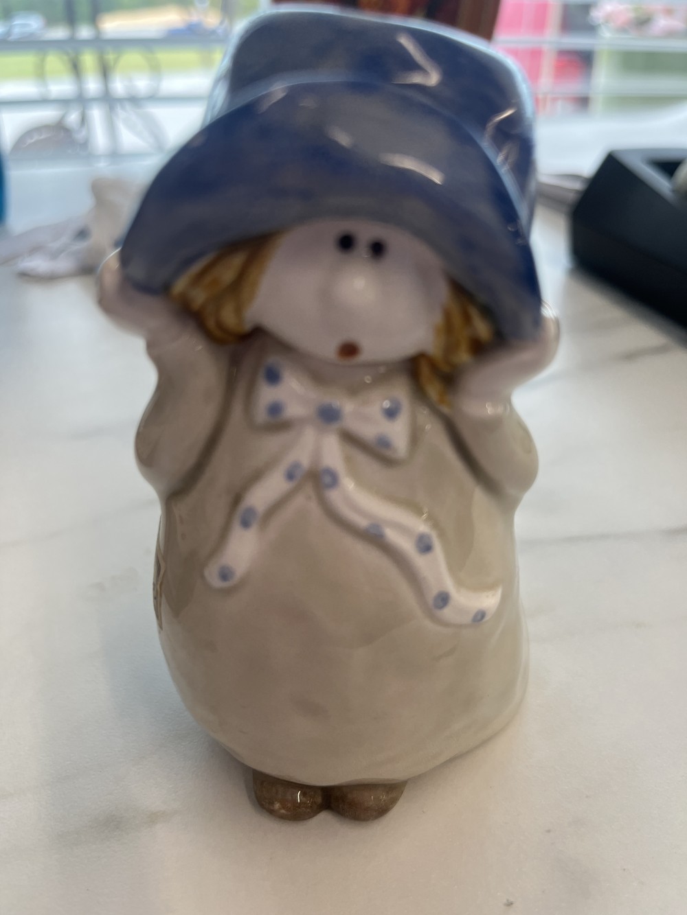 Vtg Fitz and Floyd “Hats off” bud vase