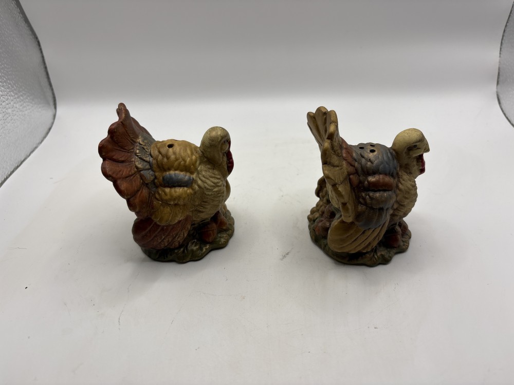 Turkey Salt and Pepper Shakers As-is