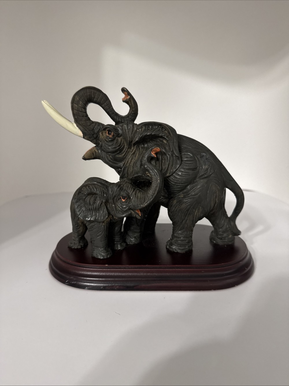 ELEPHANT MOM & BABY