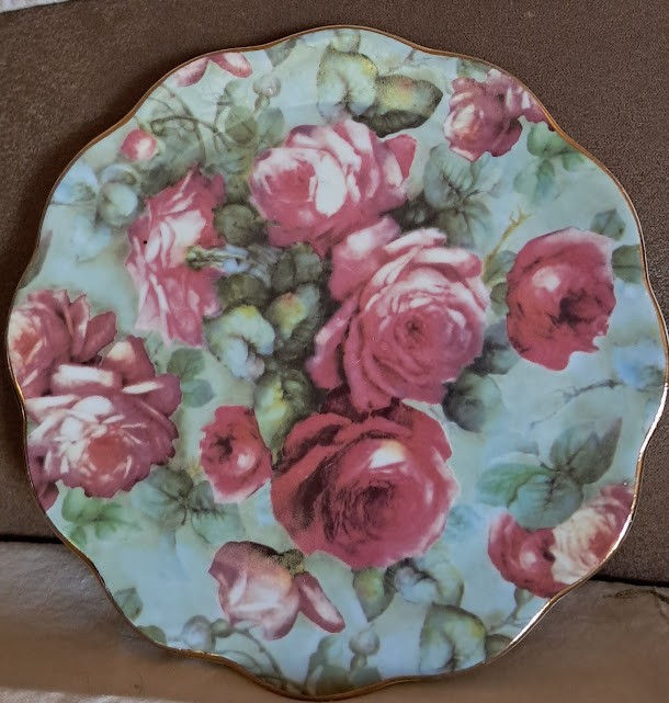 Victoria Rose Miniature Tea Set (Chipped edge-teapot)
