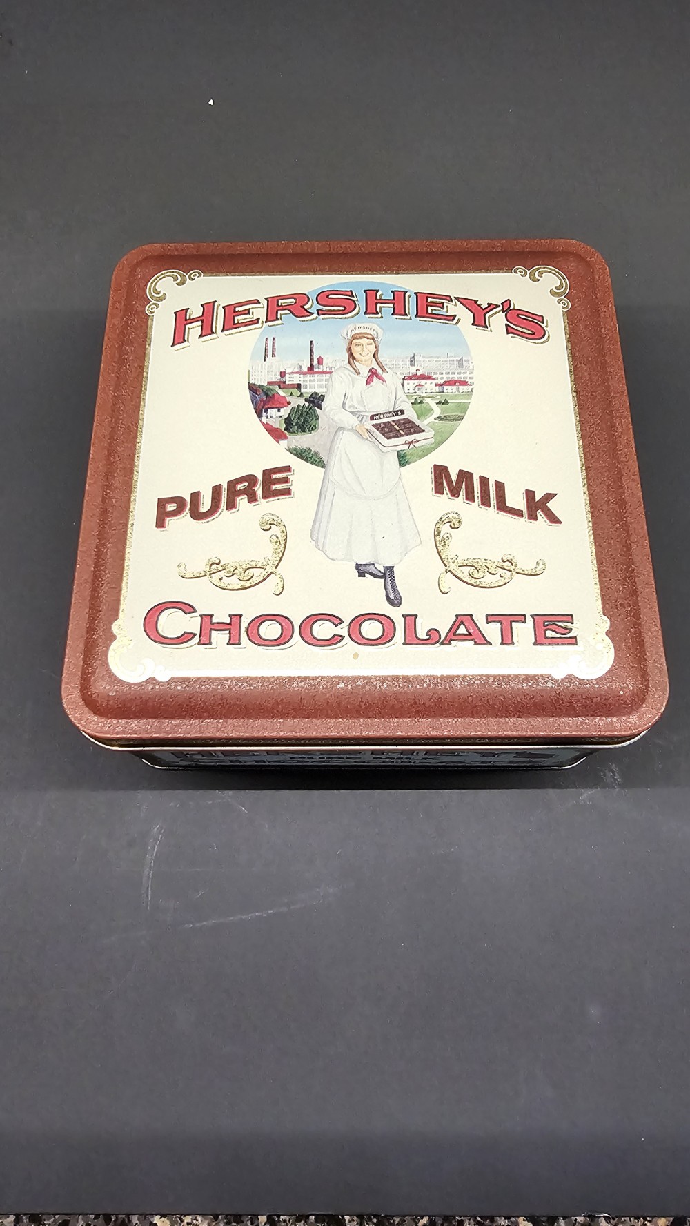 Vintage Hershey tin