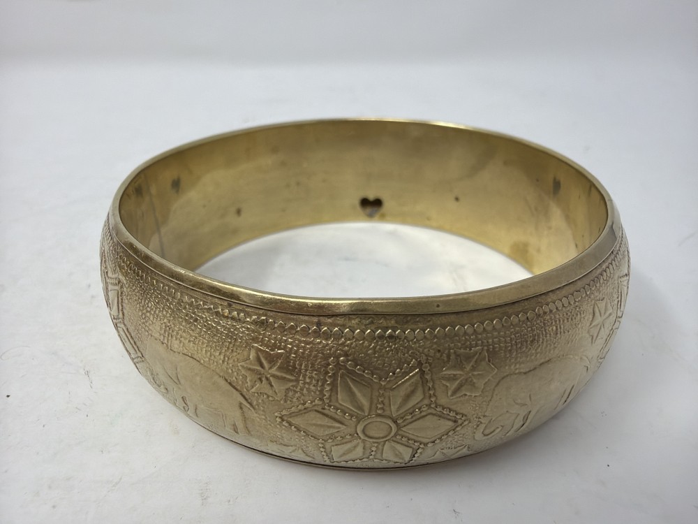 Vtg Engraved Brass Bangle Bracelet