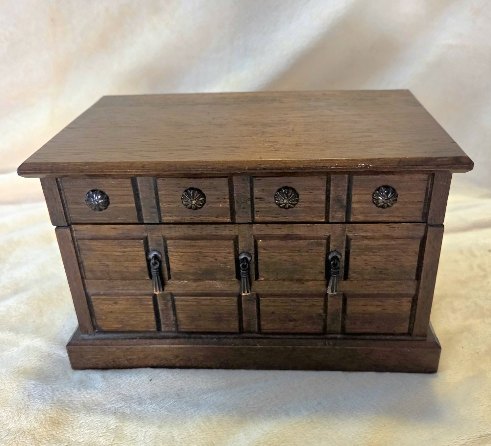 VTG Royal Sealy Japan Jewelry Box