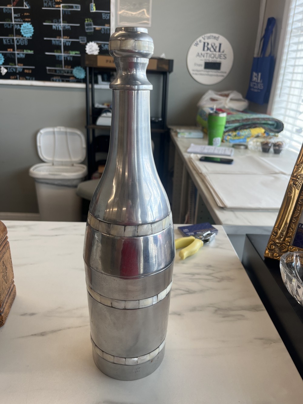 Decanter  with mother-of-pearl inlay