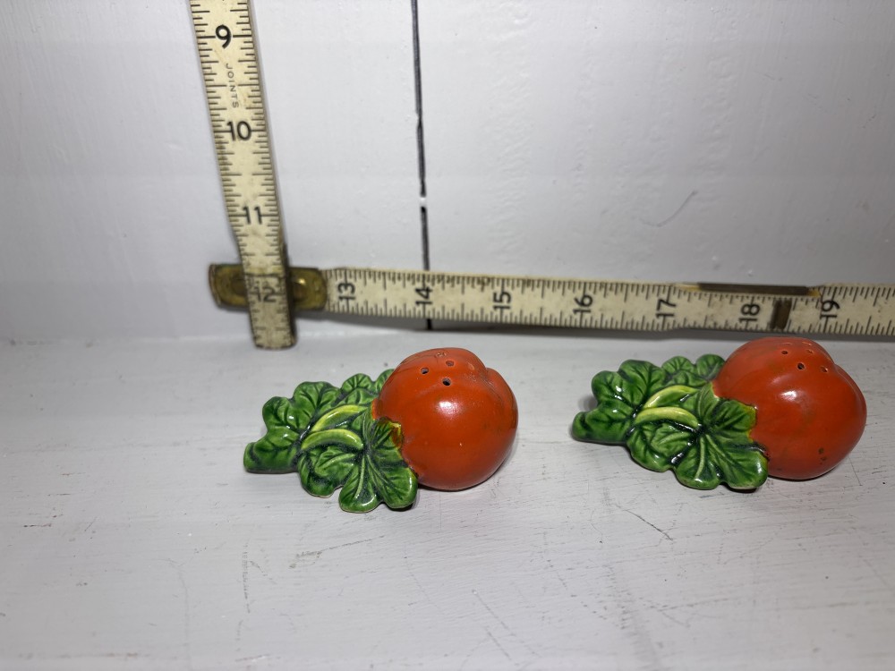 Ceramic Fruit Salt and Pepper Shaker Set Vintage Japan