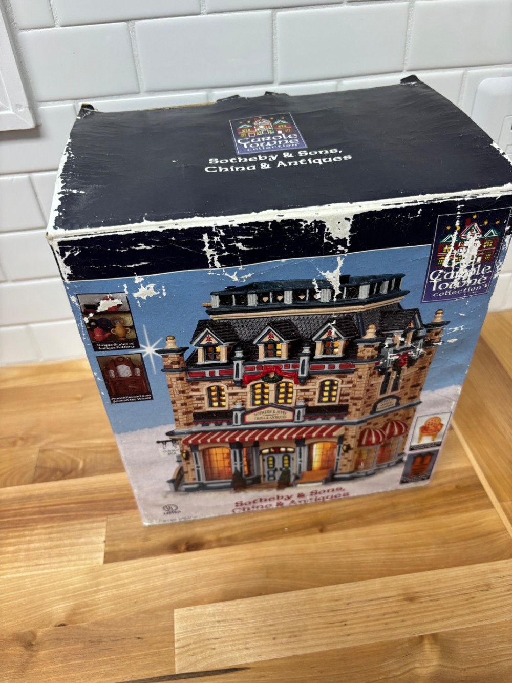 Sotheby & Sons China & Antiques Carole Towne 2004 Lighted Christmas Village Lemax