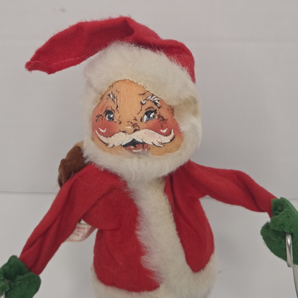 VTG 1963 Annalee Mobilitee Skiing Santa Claus