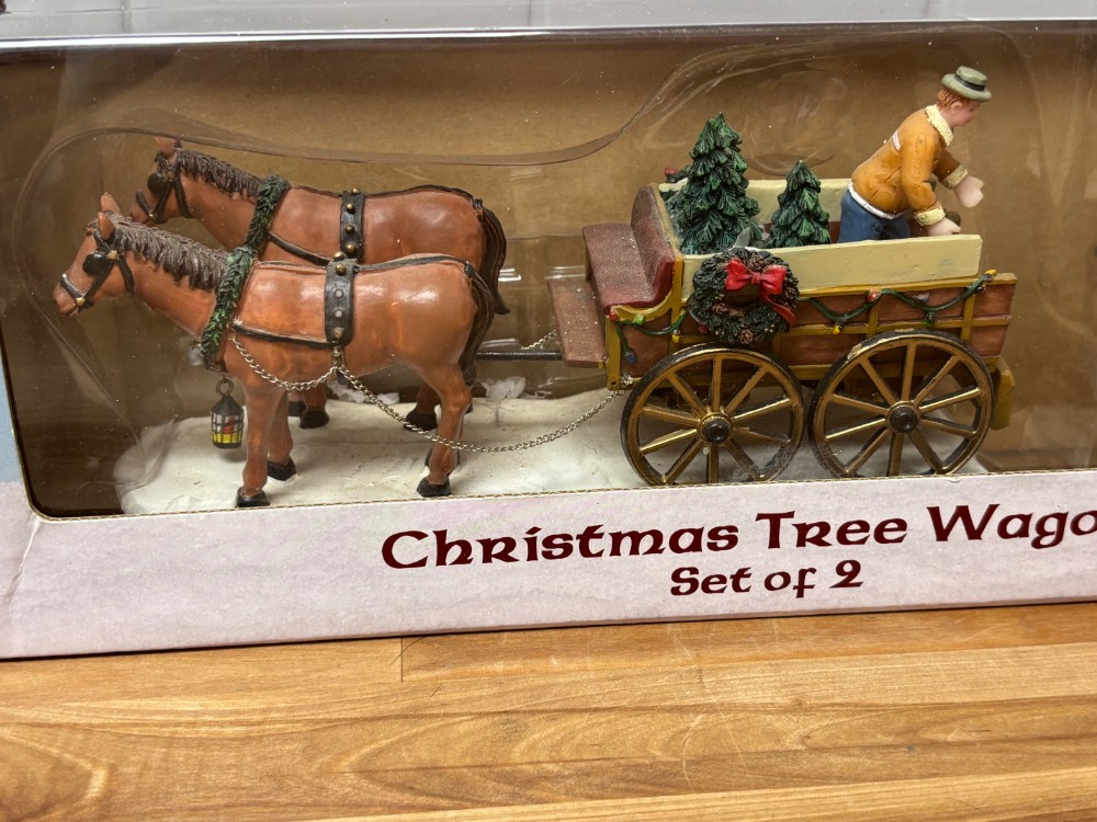 Carole Towne Christmas Tree Wagon Lemax Christmas Village  2004 Set of 2 43451