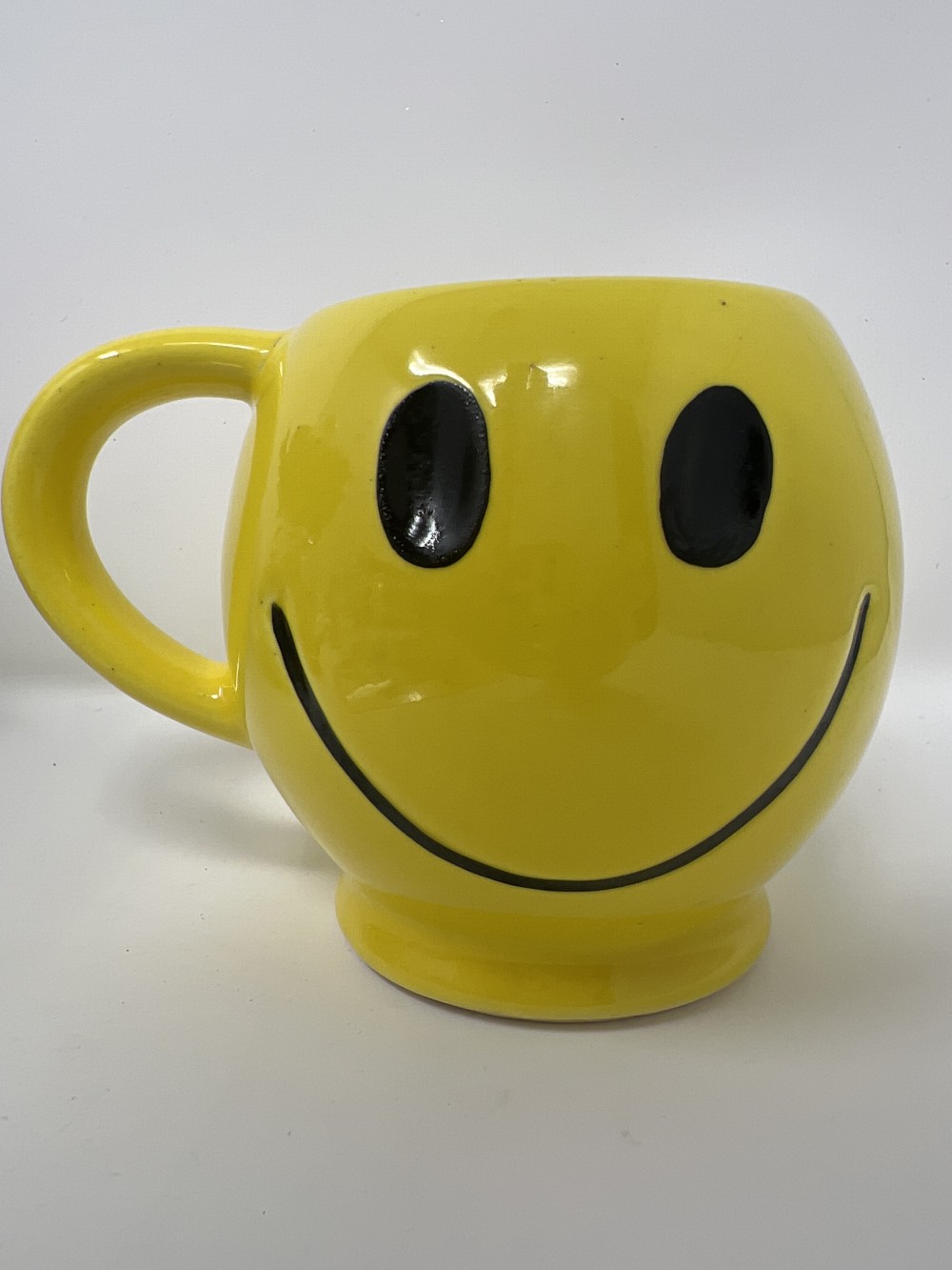 Vtg McCoy Smiley Face Ceramic Mug