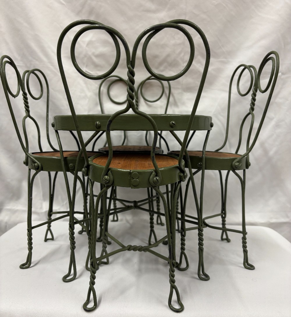Toy sage wrought iron & wood ice cream parlor table & 4 chairs