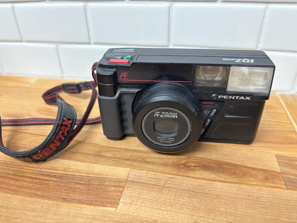Camera Pentax IQZoom 70 AF 35mm Point & Shoot Film Camera with Original Strap