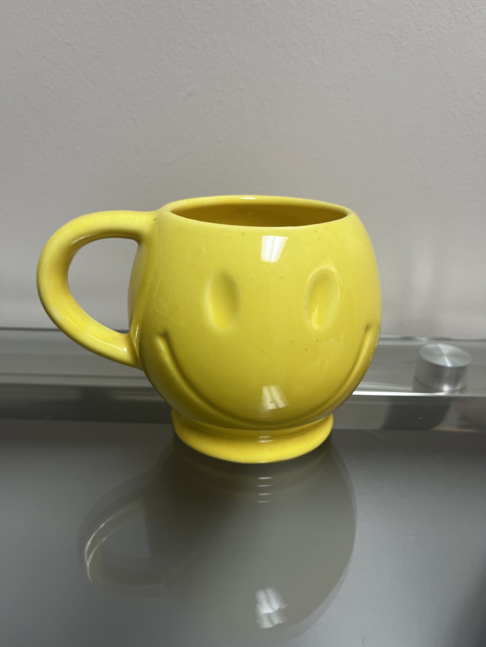 Vtg McCoy Pottery Smiley Mug