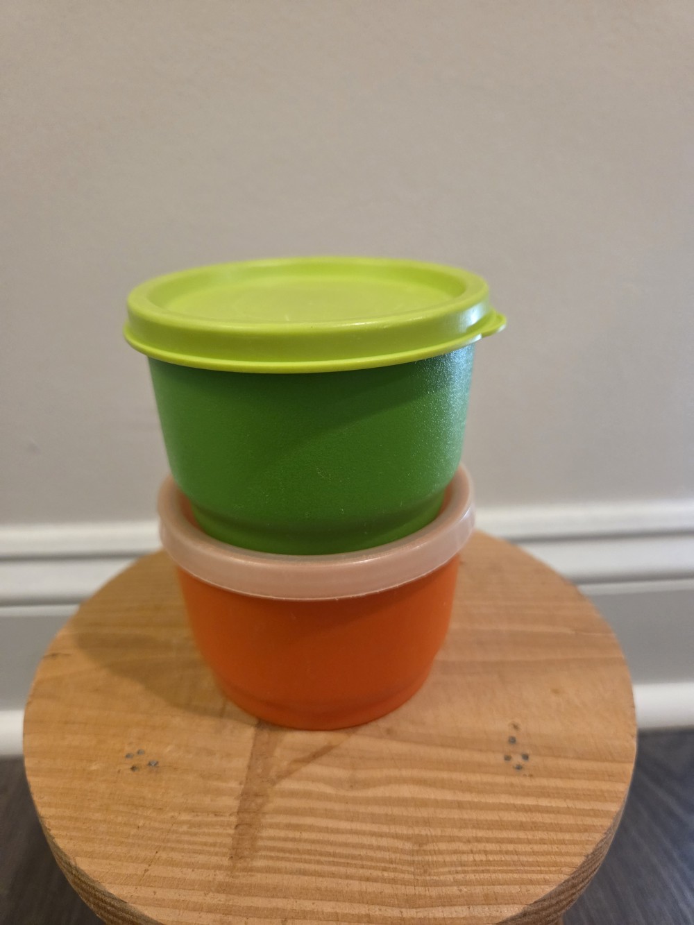 Set of 2 VTG Tupperware Snack Cups