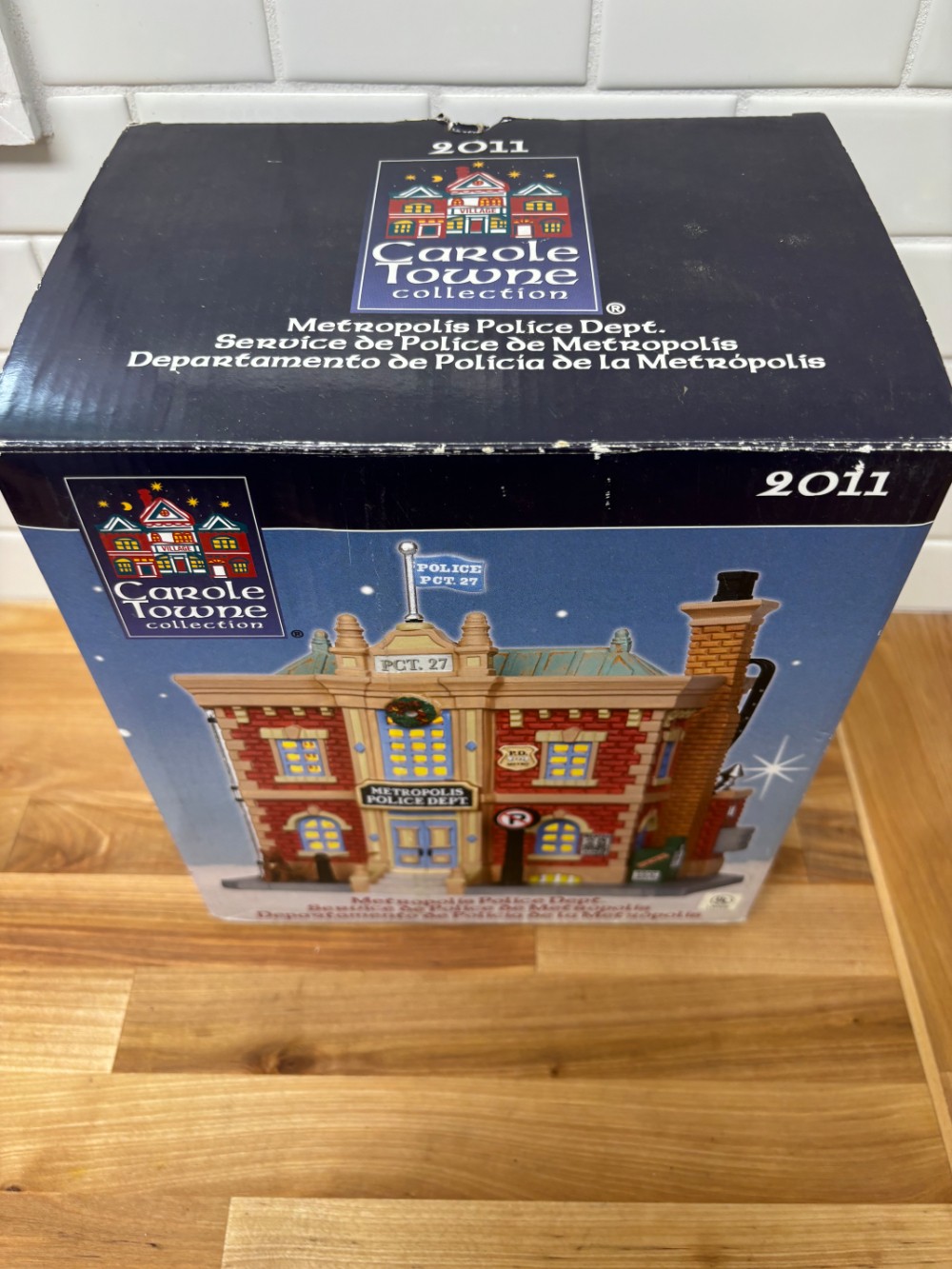 Metropolis Police Dept Carole Towne 2011 Lighted Christmas Village Building Lemax