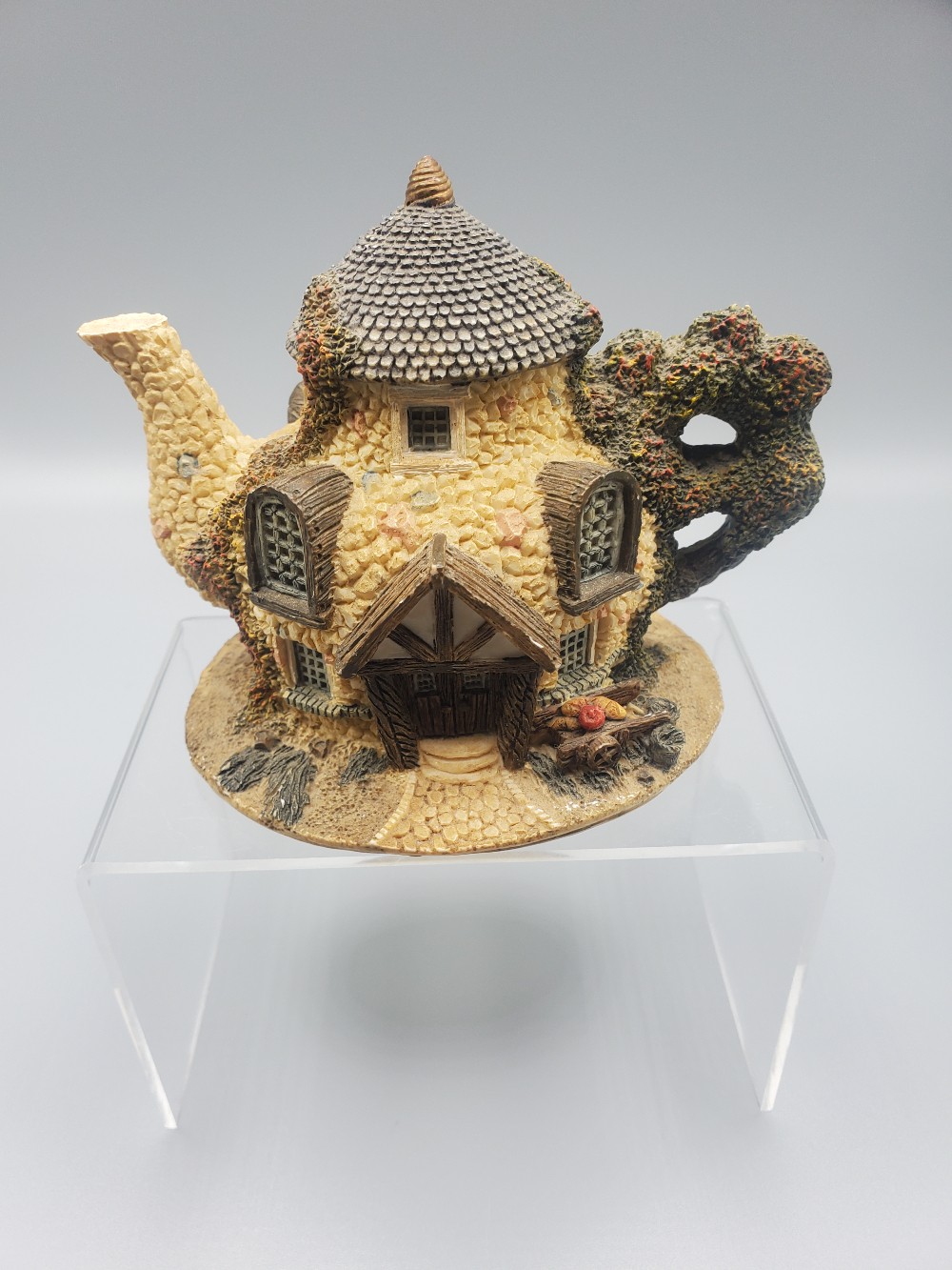 Decorative Teapot Cottage