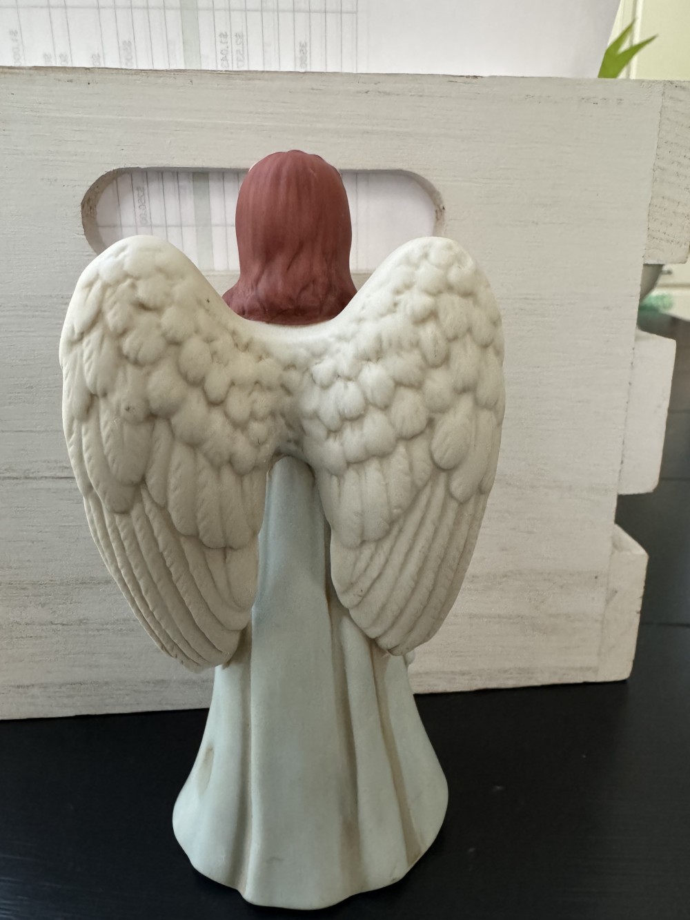 ANGEL, PORCELAIN ANGEL HOLDING HORN