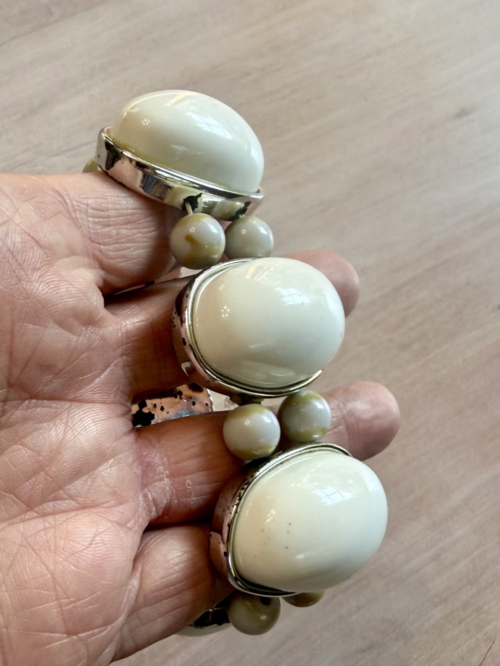Vintage Chunky Bracelet - Large White Ovals