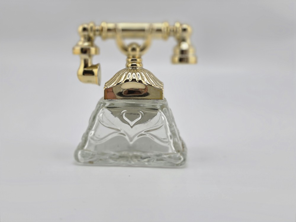 VTG 1970s Avon LaBelle Telephone Perfume Decanter