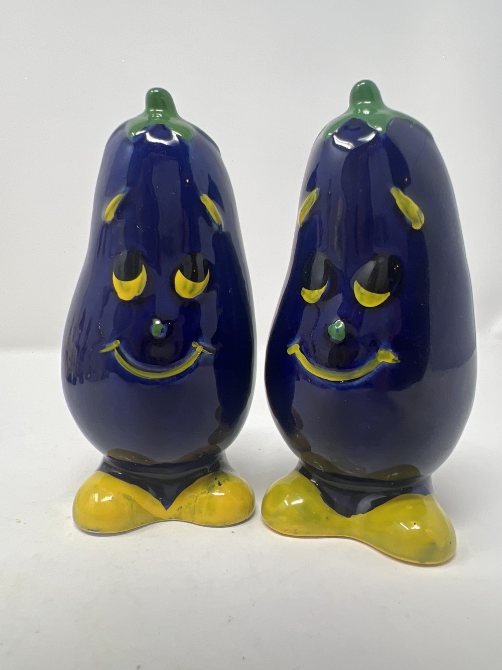 Vtg Smiling Anthro Eggplant S&P