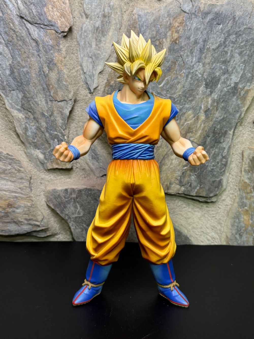Dragon Ball Z Grandista Resolution of Soldiers Super Saiyan Goku 11 Inch Figure