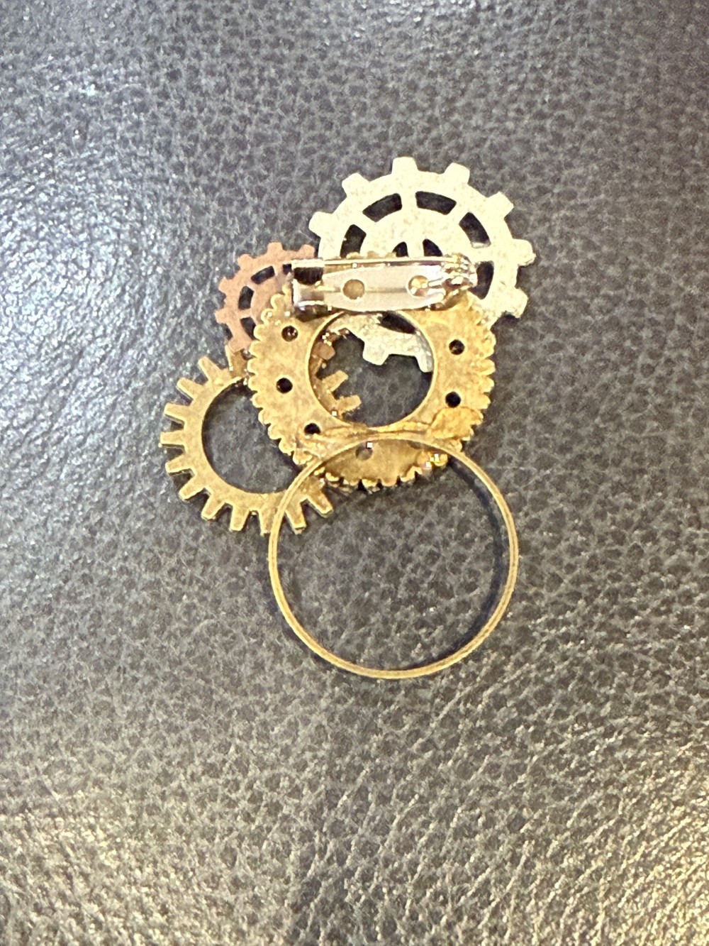 Eyeglass or ID Badge Holder Pin - SteamPunk Gears