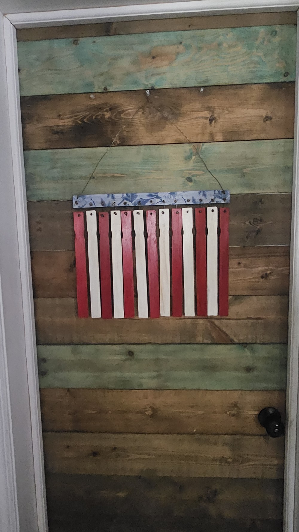 Wooden American  Flag wall hanger(13 slat)