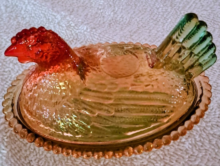 Multi-Color Hen on Nest (Small)