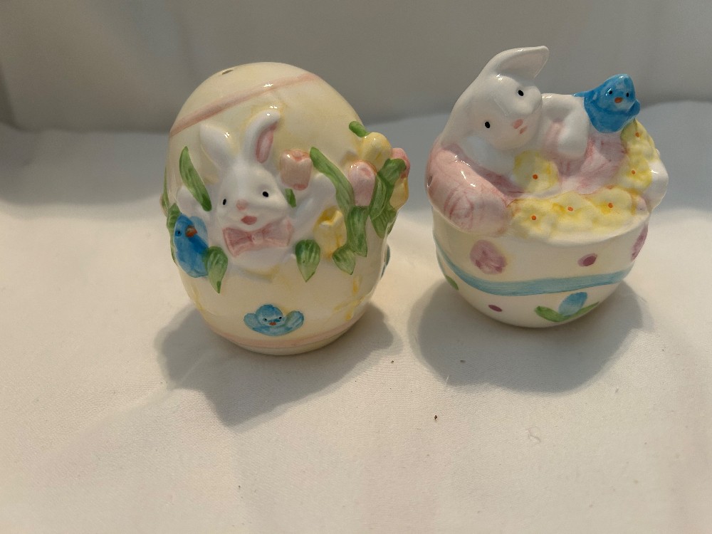 Salt and pepper shakers  - Cottontail Collection