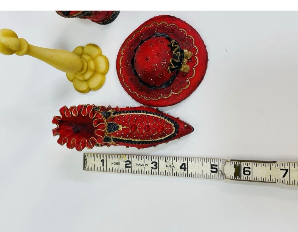 Figurine Set Miniature Victorian Hat Shoe Purse Resin Vanity Decor 3 Piece