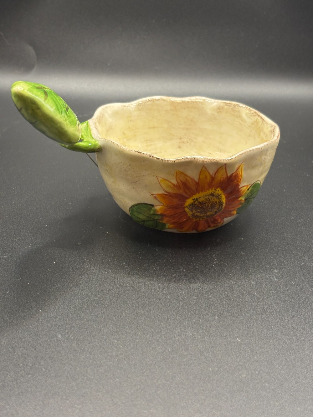 Ceramic off white w/sunflower design dip bowl & speader