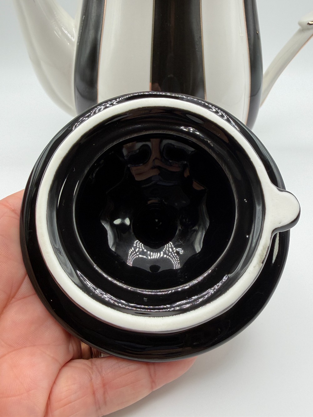 Grace Teaware Black and White Striped Scallop Porcelain Teapot