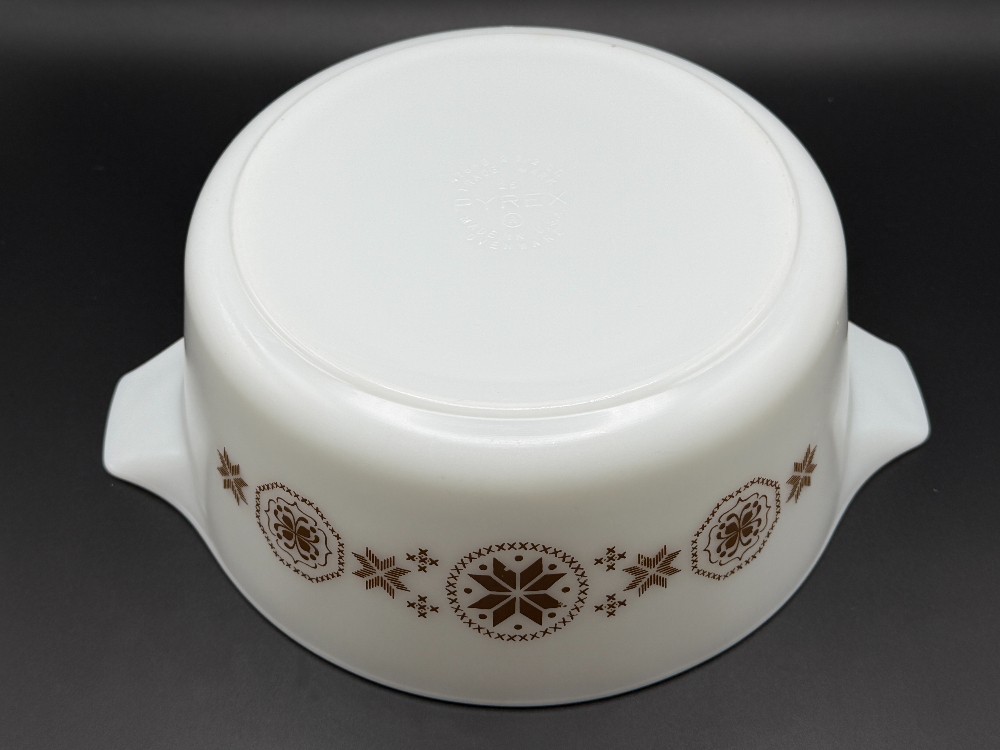 Vintage Pyrex Town & Country 2.5 Qt Cinderella Casserole Bowl - Model 475-B