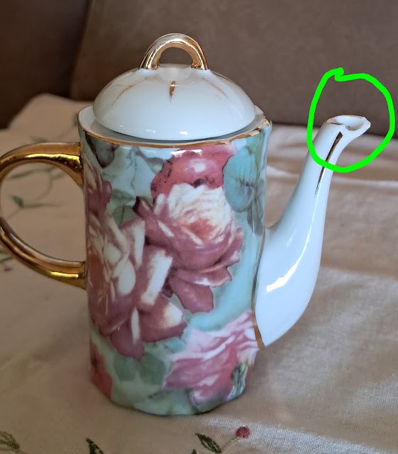 Victoria Rose Miniature Tea Set (Chipped edge-teapot)