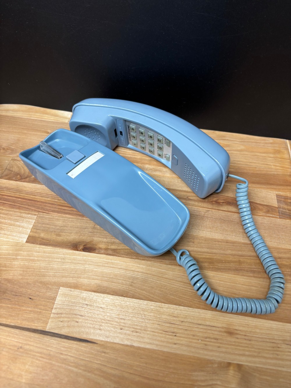 Conairphone Slim Design Blue Corded Telephone Lighted Dial Desk Wall Mount