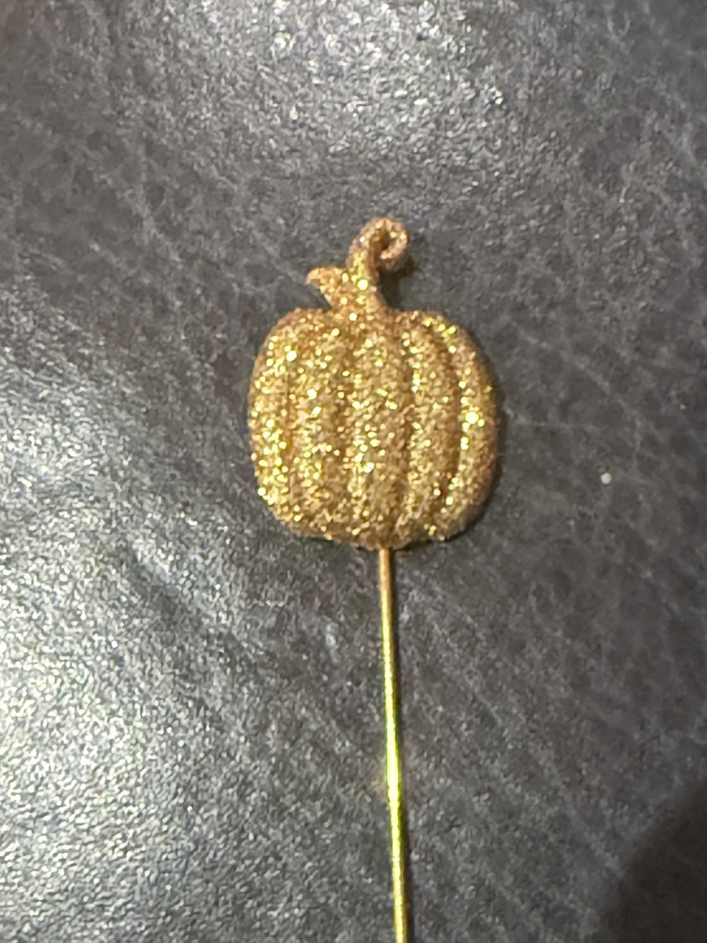 Hat Pin, Scarf Pin - Golden Pumpkin in Glitter,  Lapel Pin, Autumn, Fall, Thanksgiving