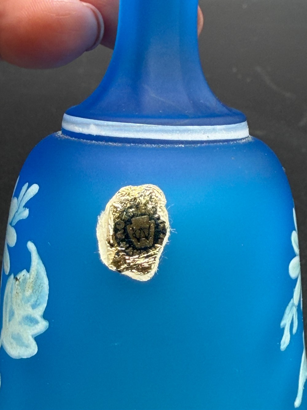 New Vintage Westmoreland Blue Satin Glass Daisy Bell w/ Original Gold Foil W Sticker