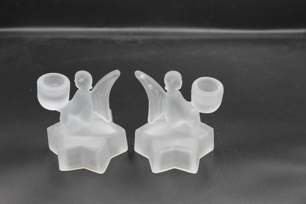 s/2 vtg L.E. Smith Frosted Glass Angel on Star Candleholders as-is