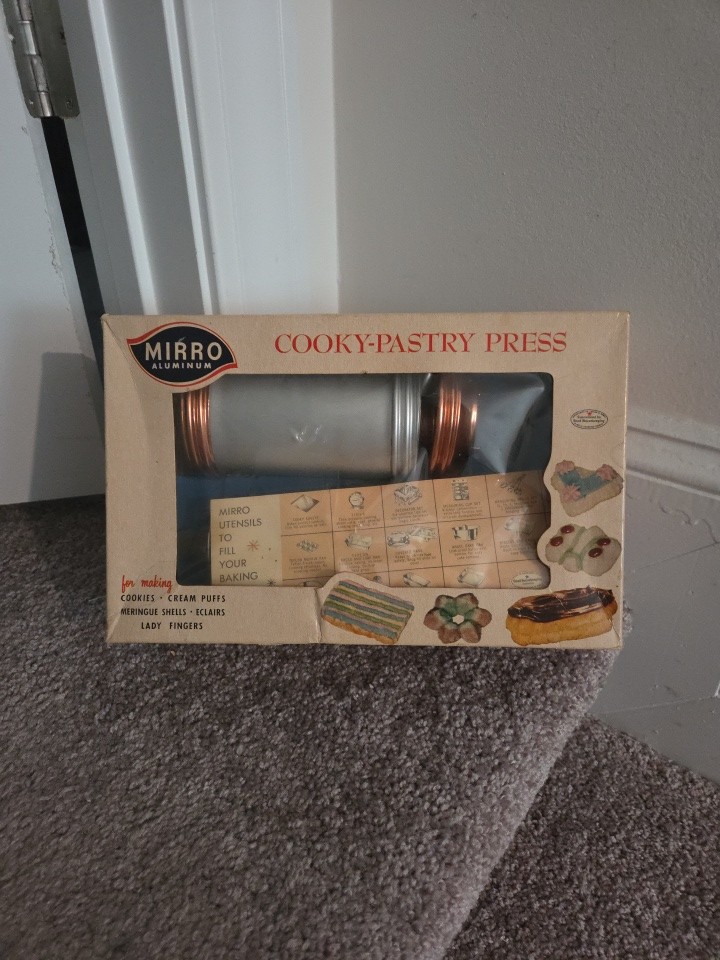 Vintage Mirro Cooky-Pastry Press