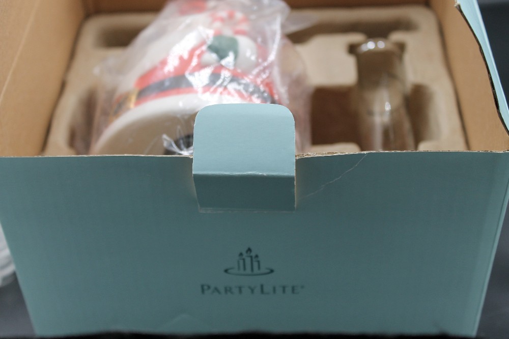 NIB PartyLite Jolly Santa reed diffuser holder
