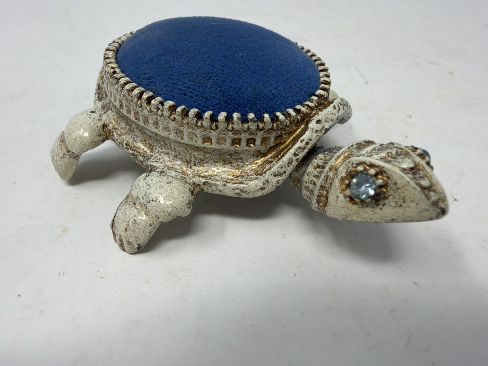 Vtg  Bobble Head Turtle Pincushion