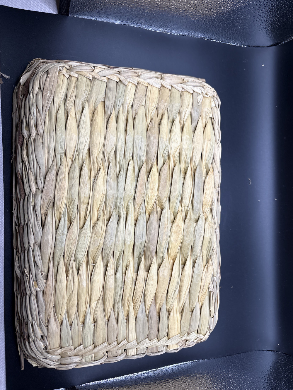 Anchor Hocking 8 x 11 Dish with Wicker Basket - 8 x 11.5 x 2 in - AS IS