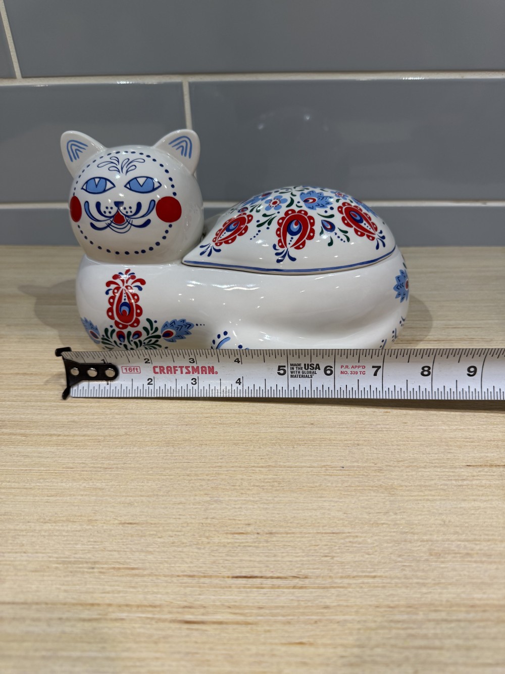 Vtg. Elizabeth Arden Cat Trinket Box