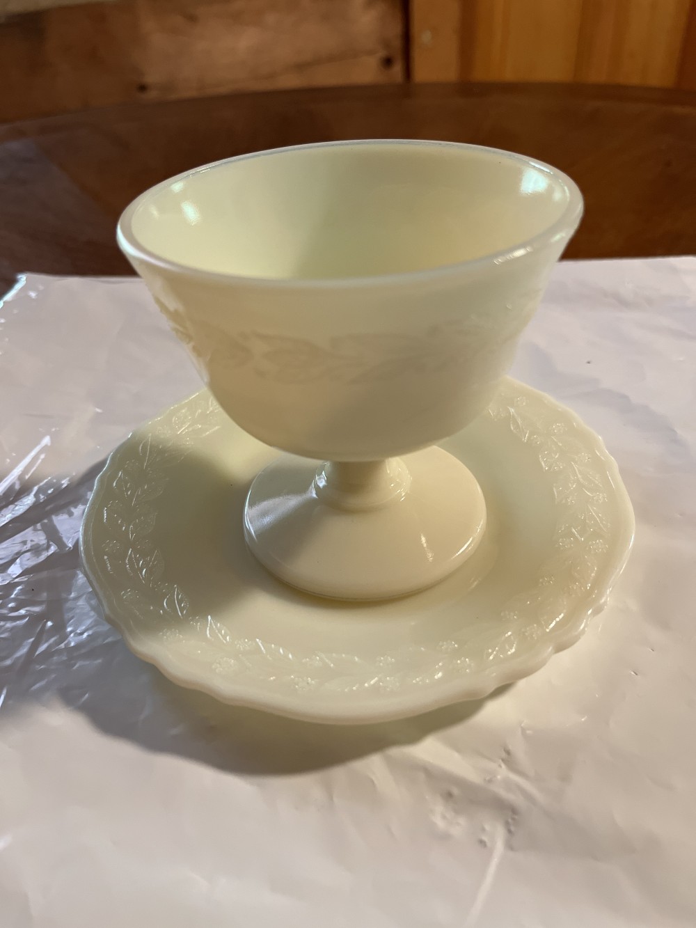 1930s McKee Custard cup & plate GLOWS