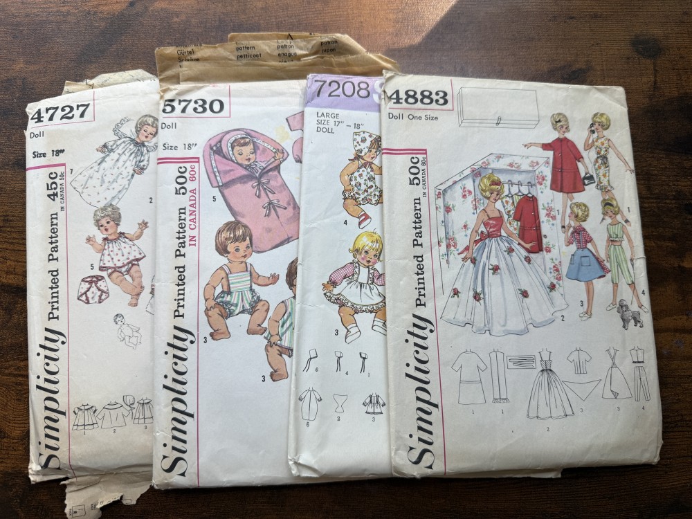 Lot of 6 vintage doll patterns