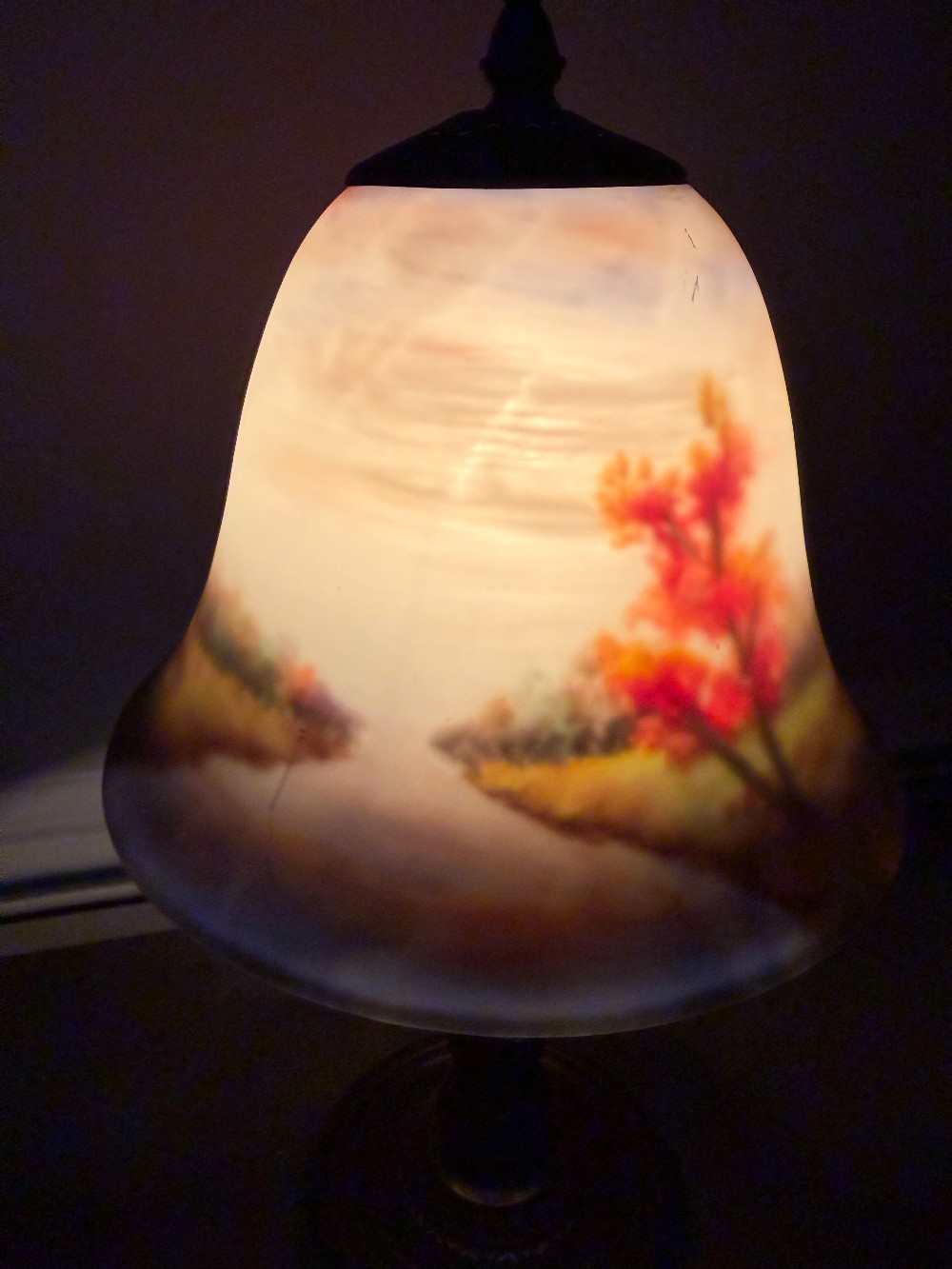 Tiffany Style Reverse Painted Glass Accent Lamp
