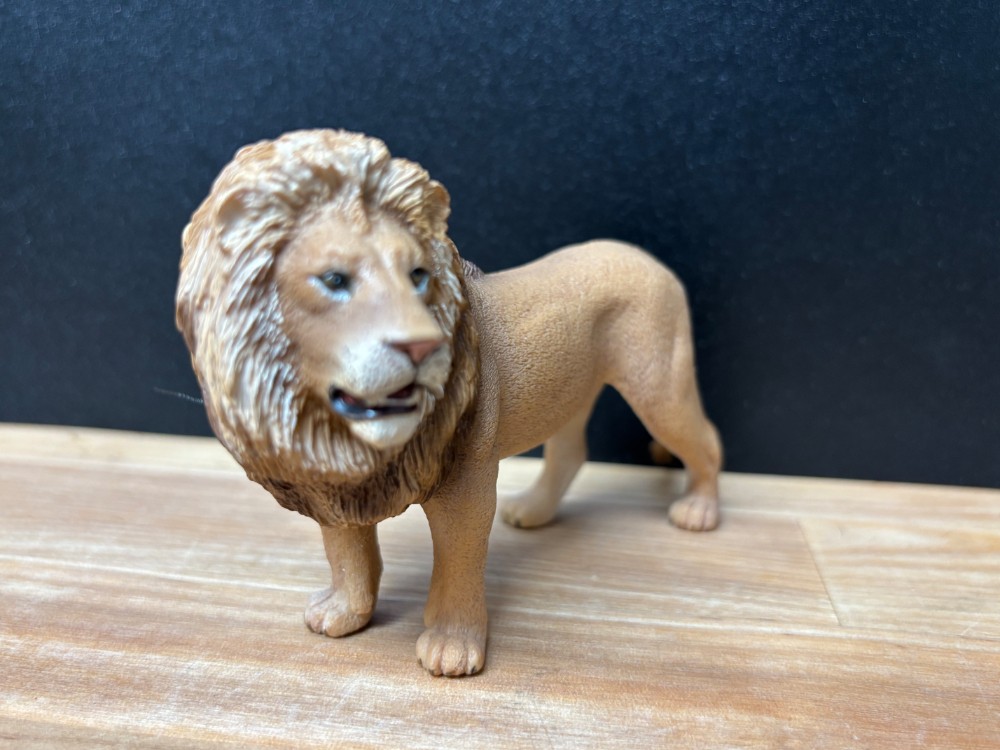 Schleich Male Lion Figurine 2007 Retired 14373 African Wildlife Animal