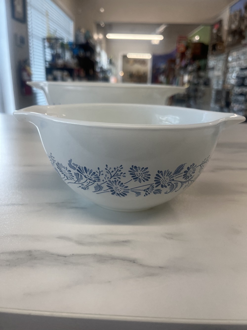 Vtg Pyrex #141 Colonial Mist mixing bowl